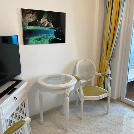 Longano 35 Κάπρι